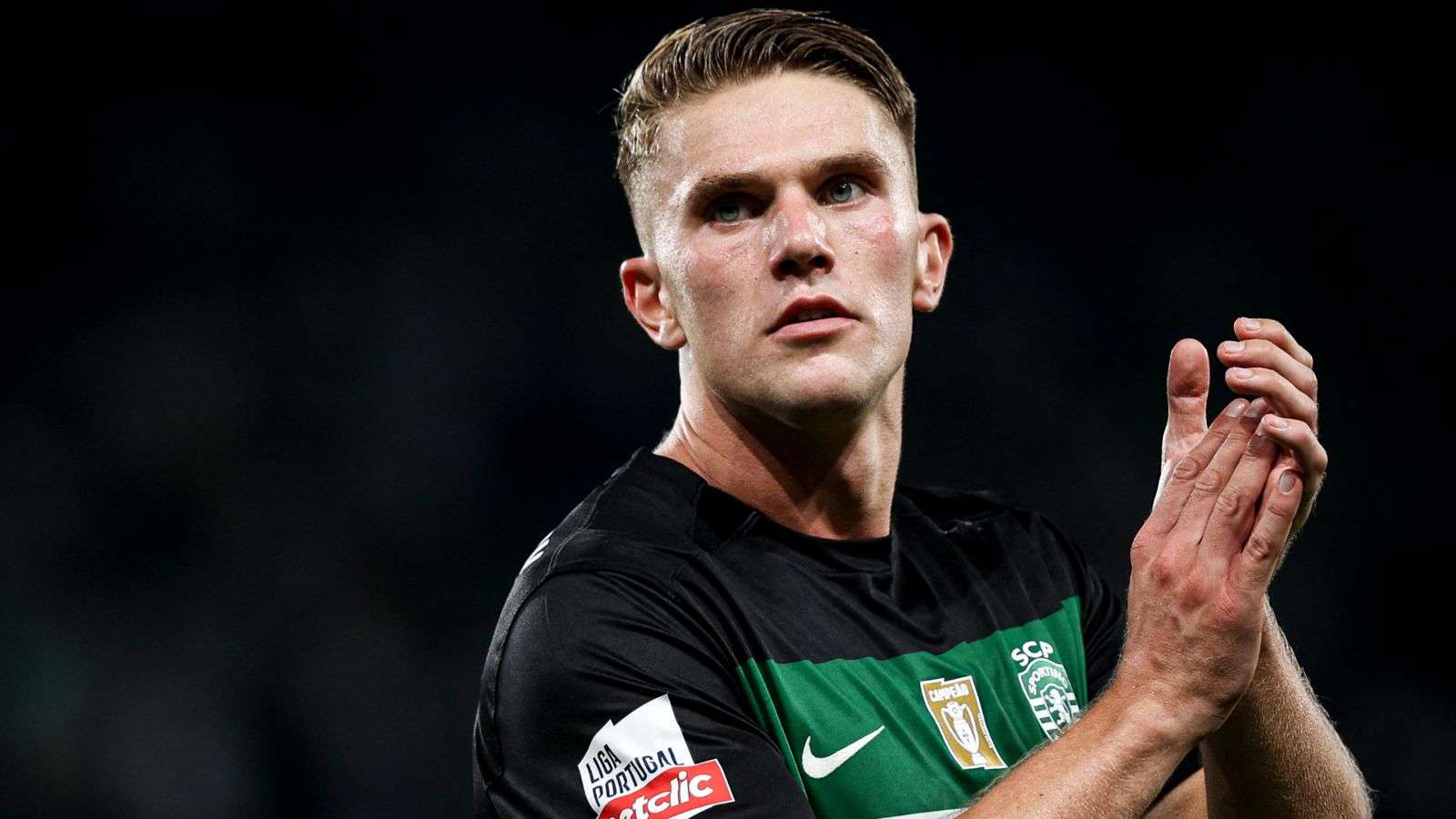 队名称下的 队名称下的