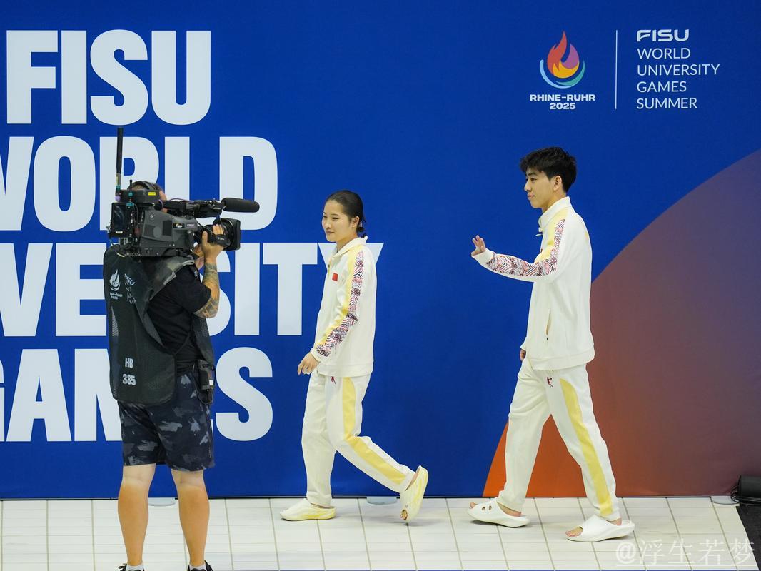 跳水世锦赛混合双人10米台颁奖典礼 跳水世锦赛混合双人10米台颁奖典礼