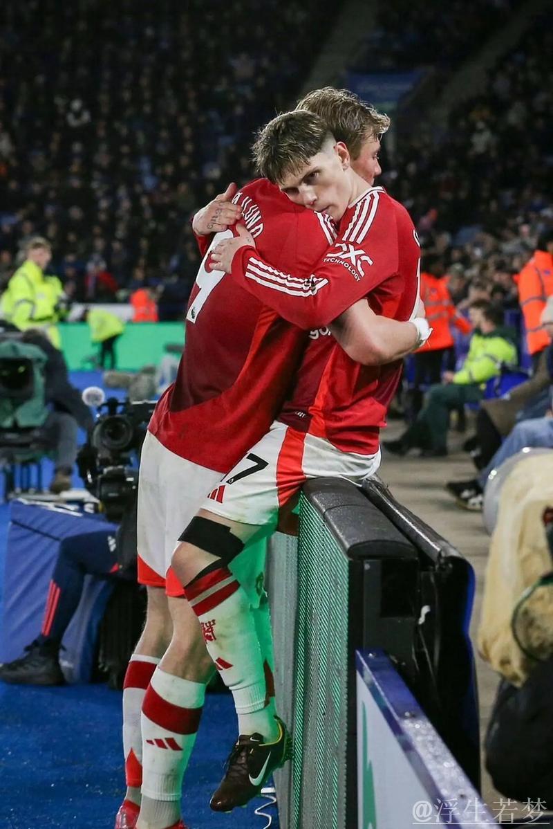 霍伊伦向团队表态希望留在曼联 霍伊伦向团队表态希望留在曼联